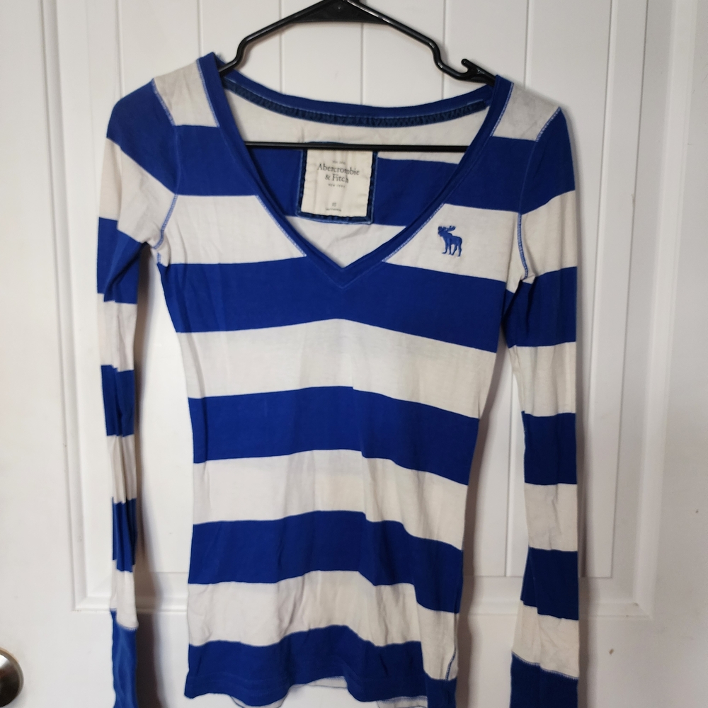 Abercrombie & Fitch Vintage Blue and White Striped Women's Top